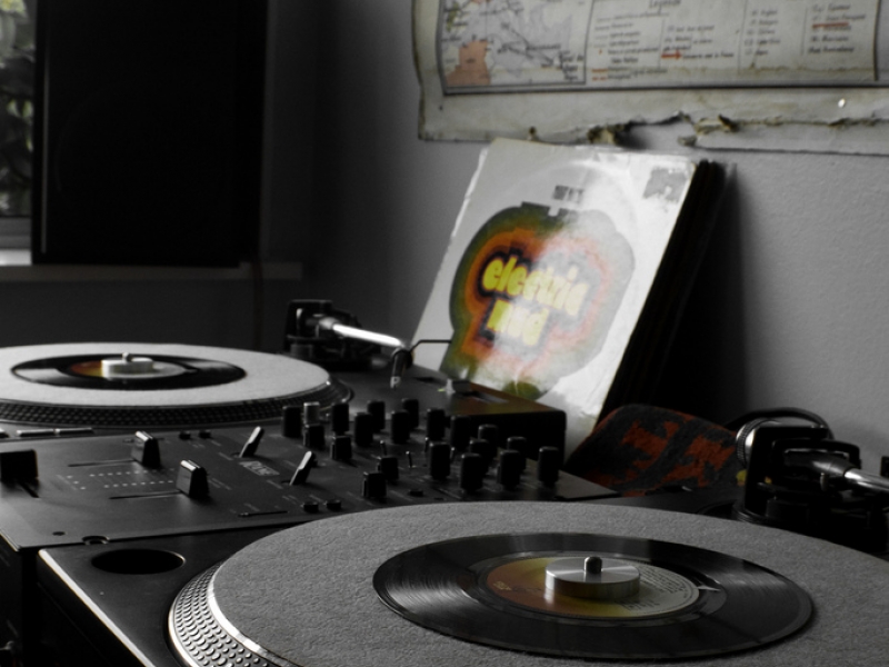 DJ-Format-Record-Spinning-9